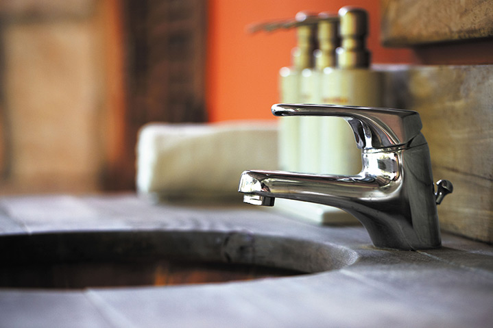 A2B Plumbers are able to fix any leaking taps you may have in Chafford Hundred. 